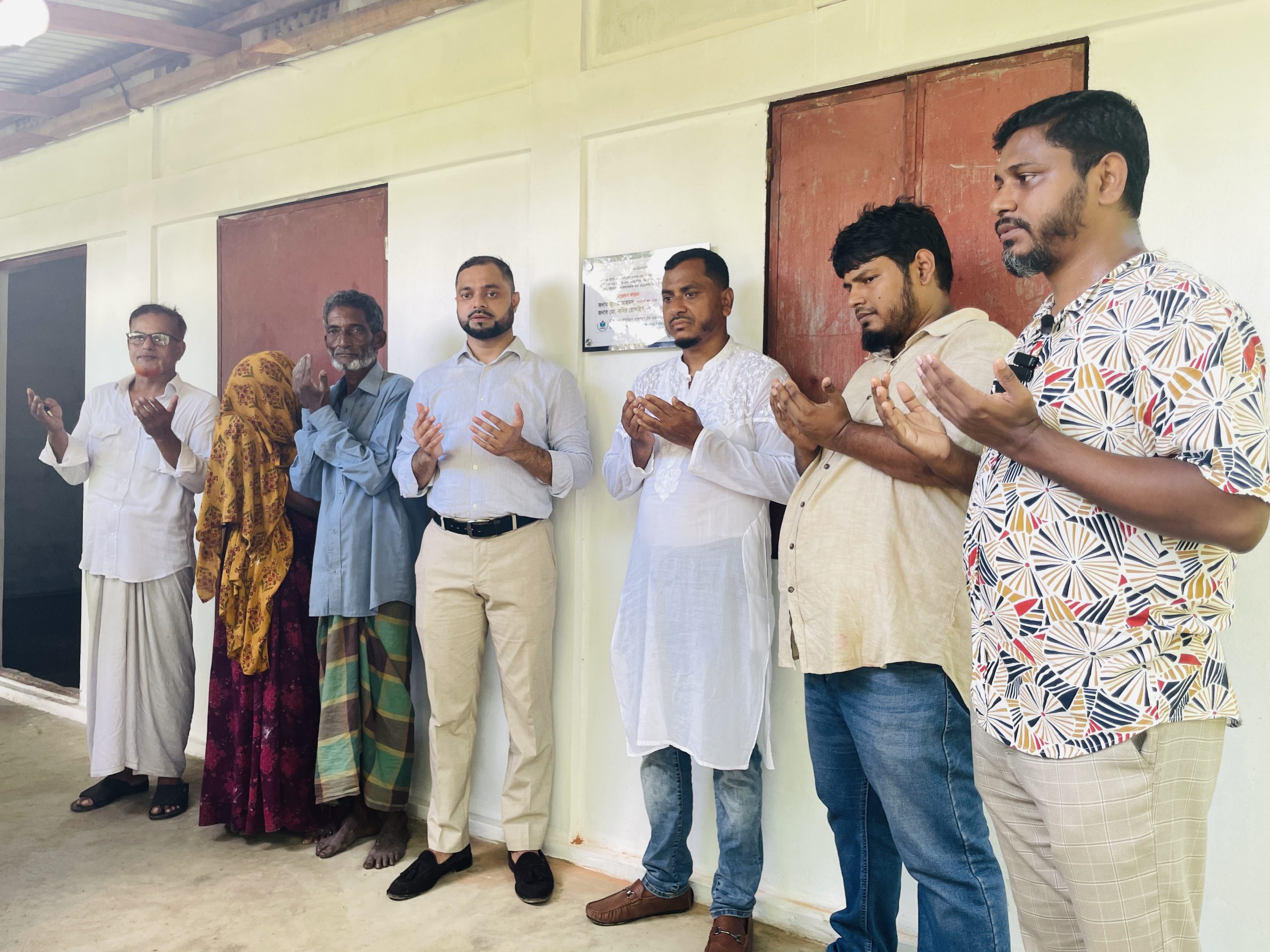 তিলপাড়া ইউনিয়ন ট্রাস্ট ইউকে’র উদ্যোগ: পাকাঘর পেলেন কৃষক আব্দুল মালিক